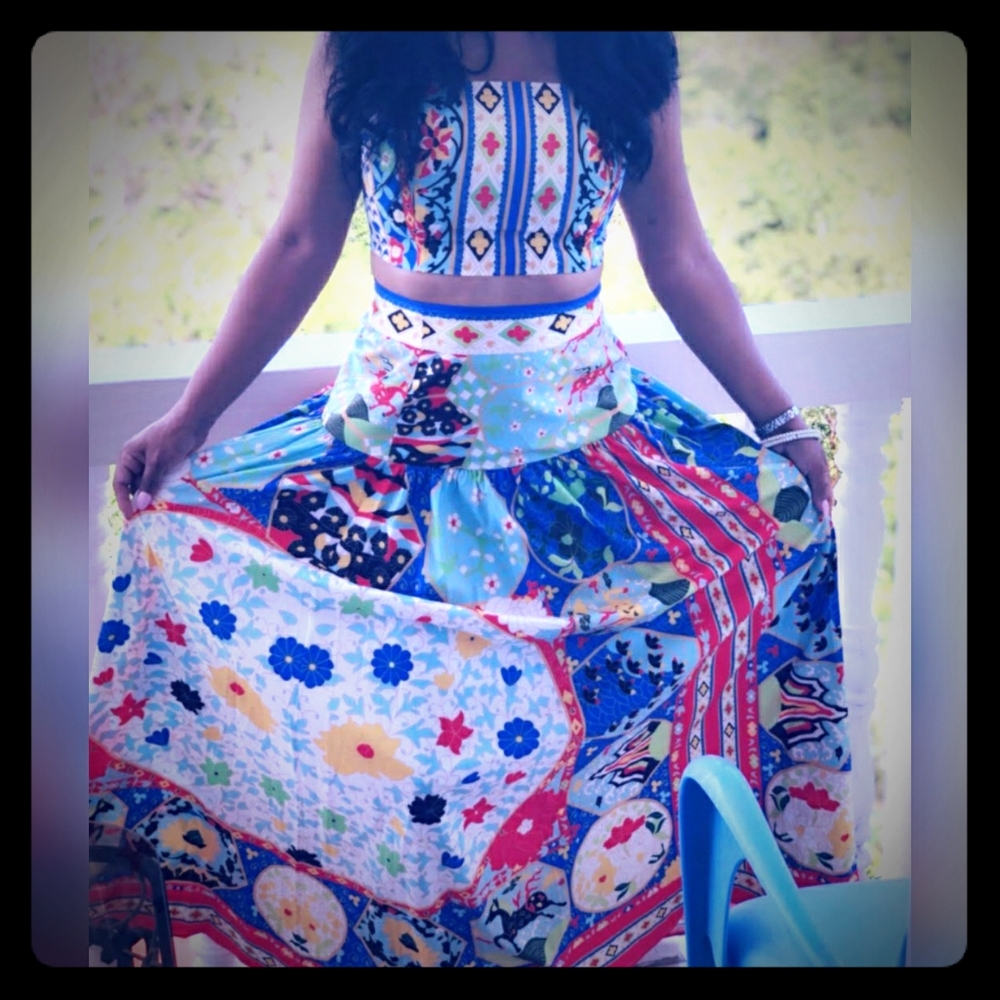 Two piece vacation Maxi Skirt set. With crop top.